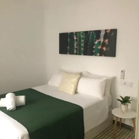 Beautiful Appartment In The Heart Of Alicante Exterior photo