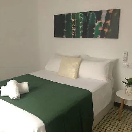 Beautiful Appartment In The Heart Of Alicante Exterior photo